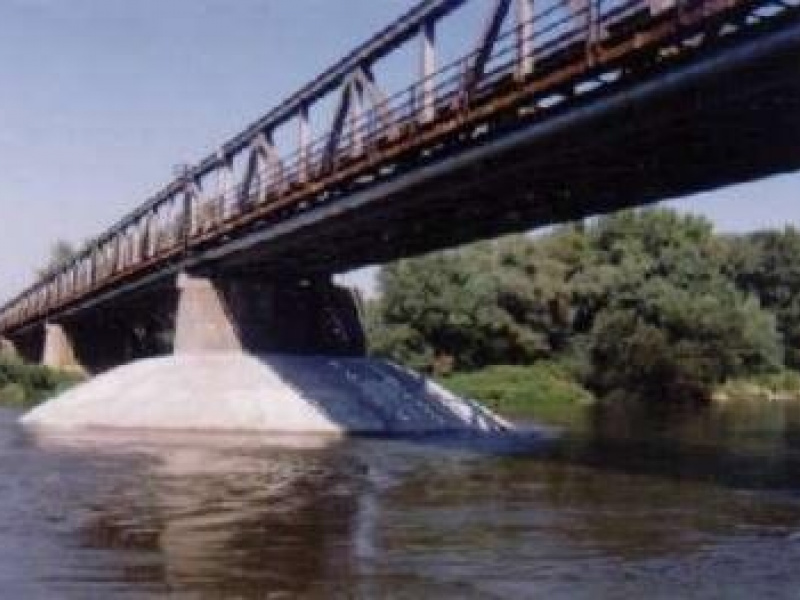 Sanácia mostného piliera č.4 trate Lužianky-Leopoldov v km 23,896 (Hlohovec)