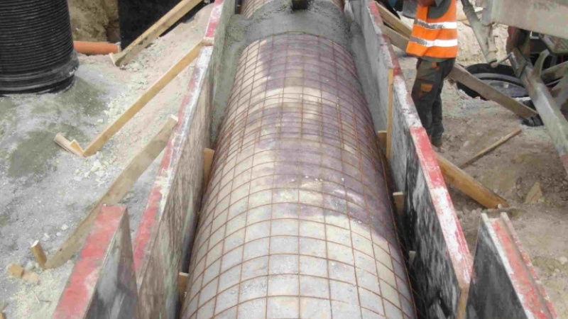 Referencie / ŽSR, Modernizácia železničnej trate Nové Mesto nad Váhom - Púchov, žkm 100,500 - 159,100 pre traťovú rýchlosť do 160 km/hod. - III. etapa, UČS 32 - 32.54 Tr. úsek Trenčín - Tr. Teplá, priepust v nžkm 127,253 - foto Referencie / ŽSR, Modernizácia železničnej trate Nové Mesto nad Váhom - Púchov, žkm 100,500 - 159,100 pre traťovú rýchlosť do 160 km/hod. - III. etapa, UČS 32 - 32.54 Tr. úsek Trenčín - Tr. Teplá, priepust v nžkm 127,253 - foto